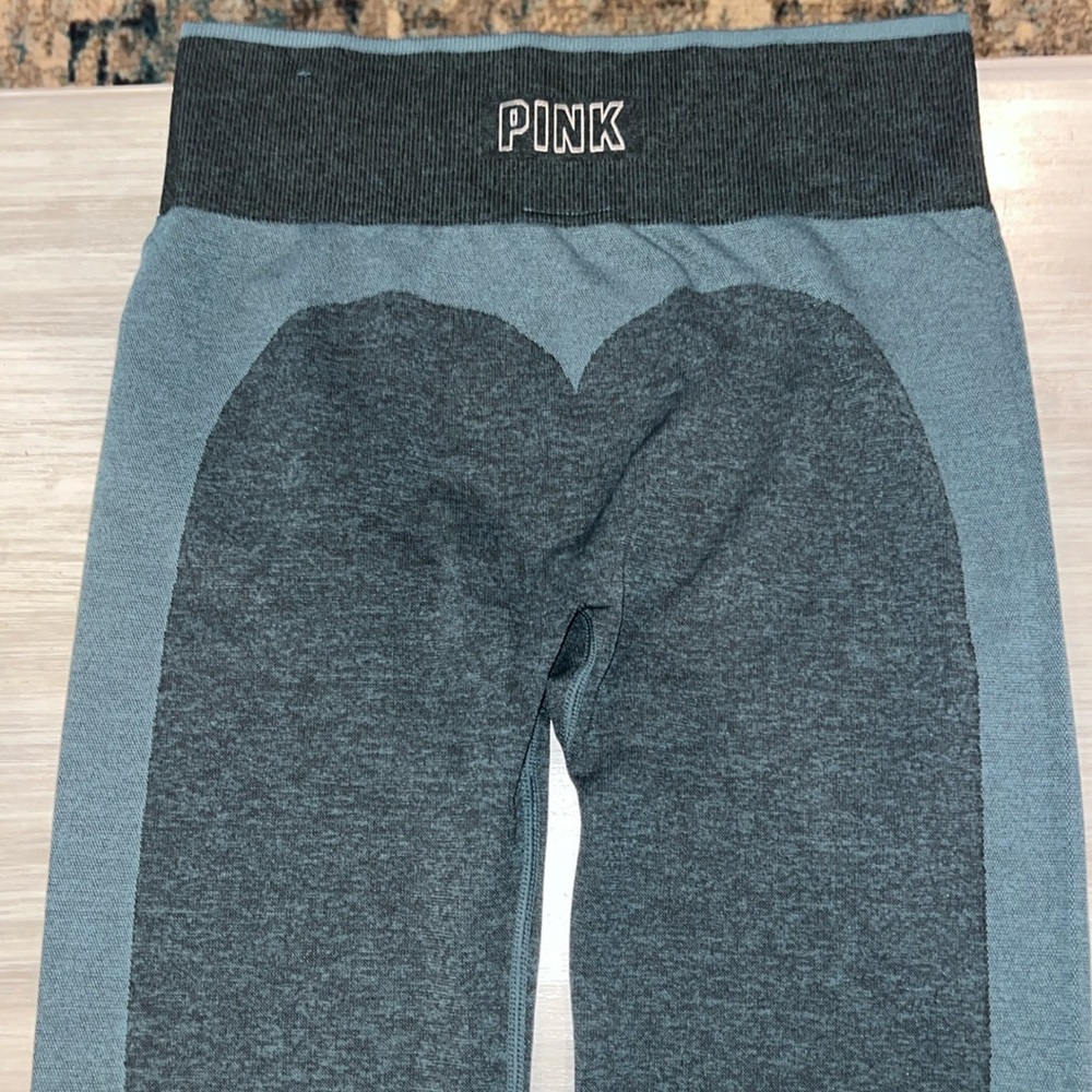 Victoria’s Secret PINK seamless leggings